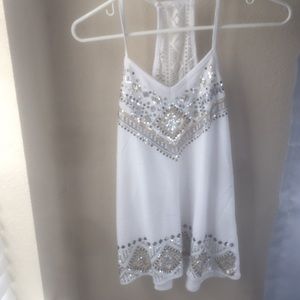 White top with sequels